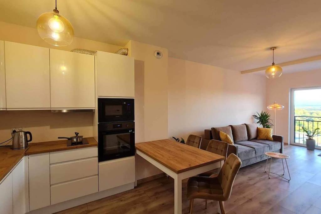Апартаменты Mily, Nowy, Luksusowy Apartament Пжемысл Экстерьер фото